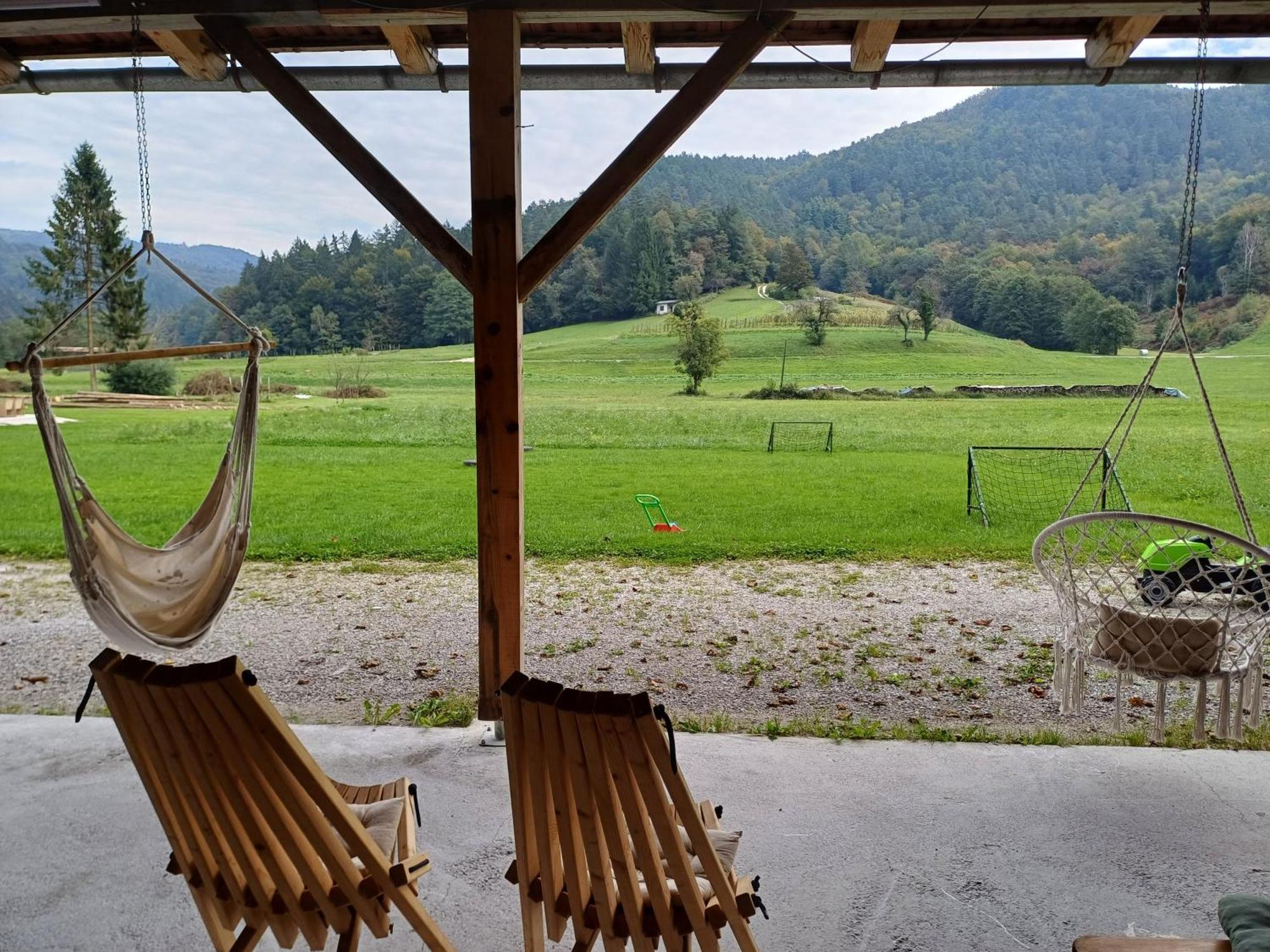 Apartma Pod Pugledom Lägenhet Ljubljana Exteriör bild